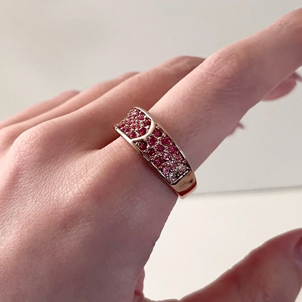 NWOT 18k gp rose gold belt ring